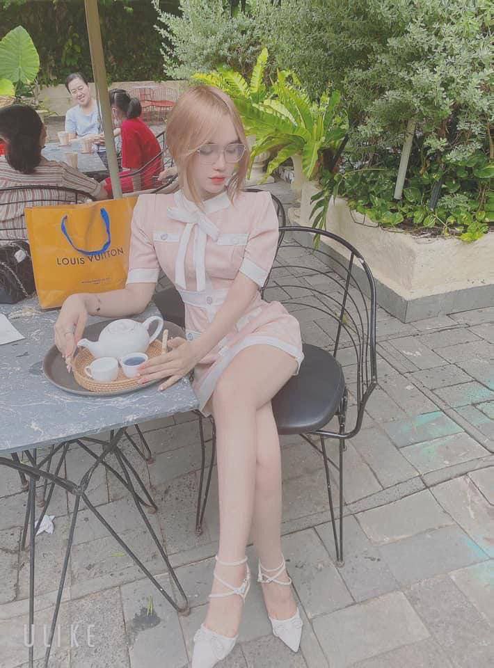 Vợ yêu trốn Ông chồng đi địt trộm với cố vấn clb thể thao của con trai