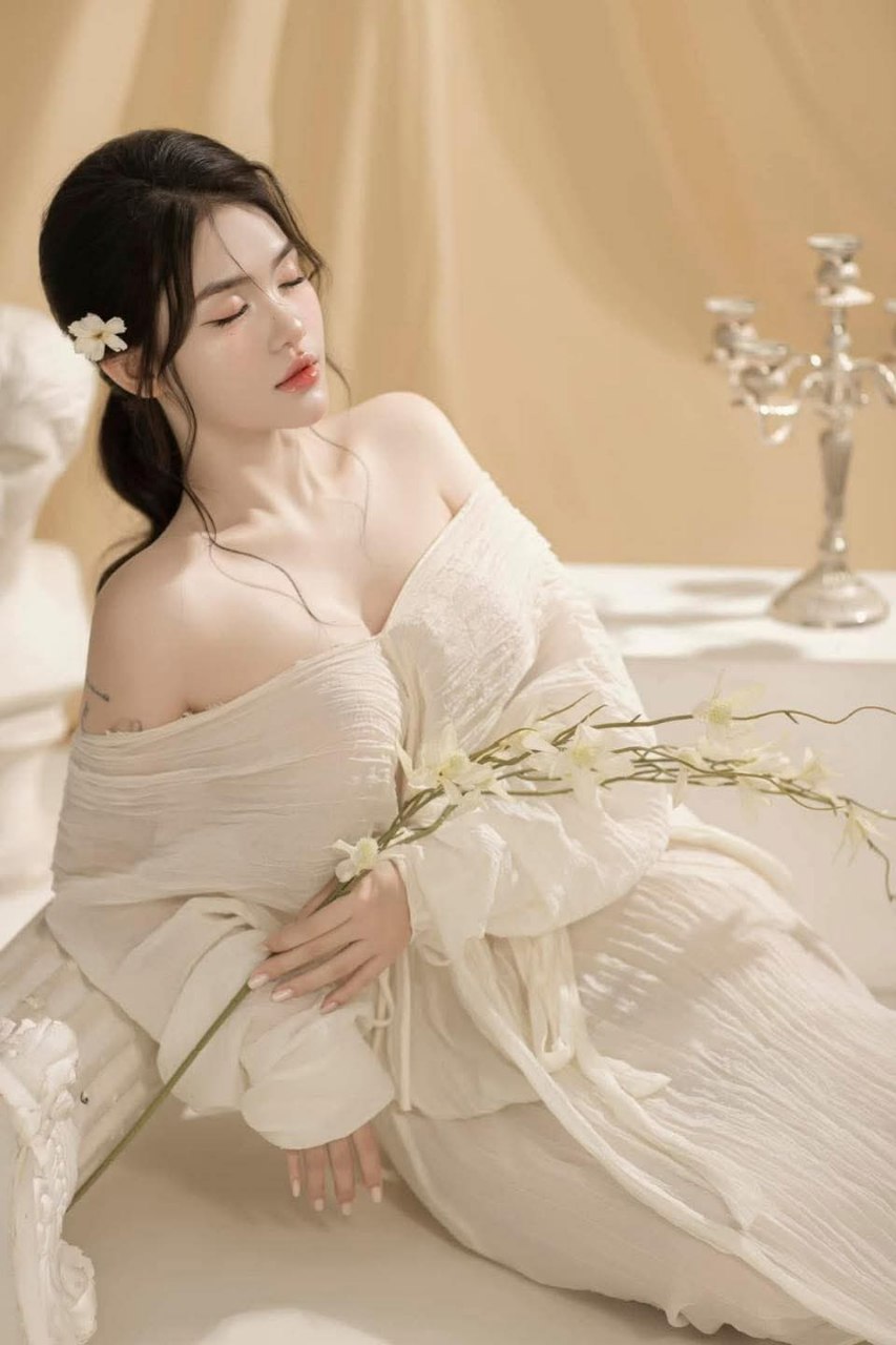 Nữ văn phòng đáng thương bị nhóm tội phạm biến thái nhắm đến