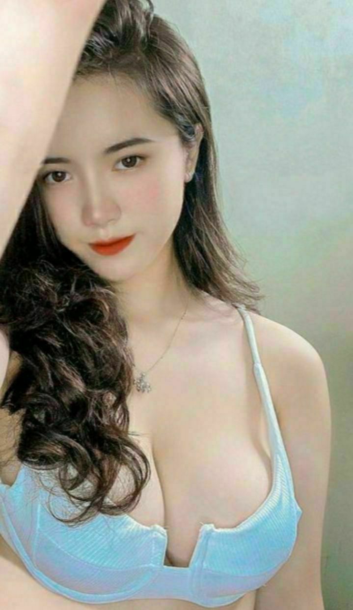 Đã lâu rồi tôi không gặp cô vợ lẳng lơ đó. Đầu tiên tôi liếm cô ấy rồi mới quan hệ. Tôi thực sự hài lòng.